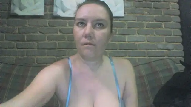 EksJouneMwah online show from May 17, 2026, 1:51 pm