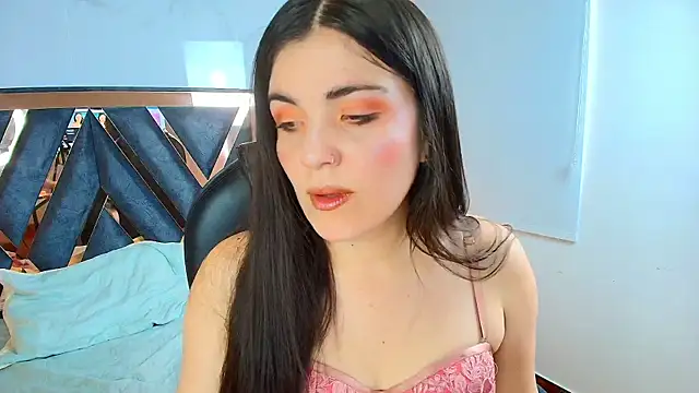 Snapshot of Amara_vega chatting on October 9, 2025, 12:03 pm Amara vega online show from October 9, 2025, 12:03 pm