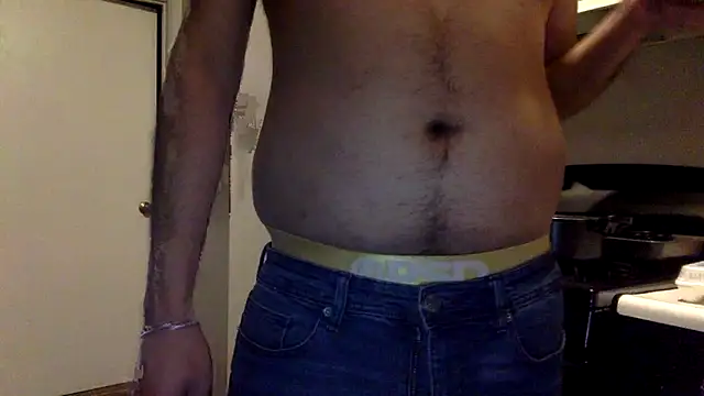 Snapshot of 2ba303j chatting on February 17, 2026, 11:44 pm 2ba303j online show from February 17, 2026, 11:44 pm