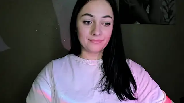 Snapshot of Emelyblum chatting on December 2, 2024, 3:04 am Emelyblum online show from December 2, 2024, 3:04 am