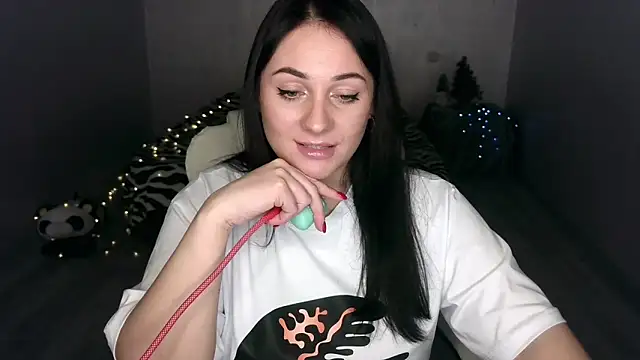 Snapshot of Emelyblum chatting on January 26, 2025, 2:14 am Emelyblum online show from January 26, 2025, 2:14 am