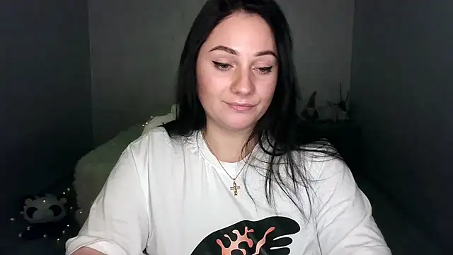 Snapshot of Emelyblum chatting on March 1, 2025, 6:24 am Emelyblum online show from March 1, 2025, 6:24 am