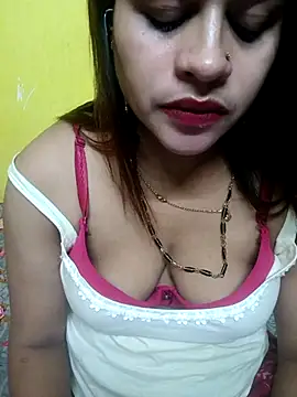 Sexyranibhabhi online show from April 28, 2026, 2:33 pm