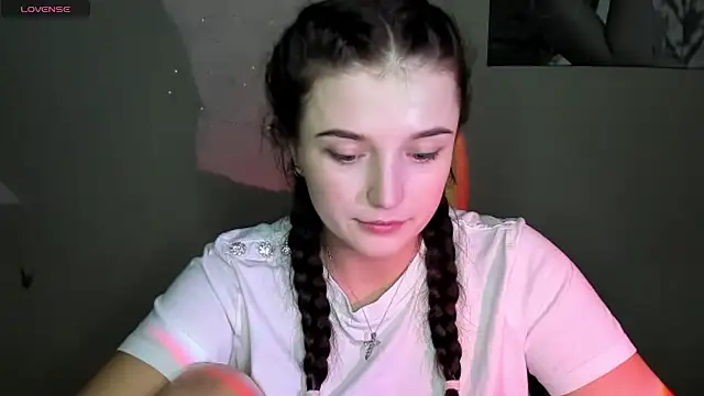 EvaaMillerr99 online show from December 2, 2024, 8:30 am