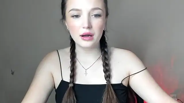 EvaaMillerr99 online show from March 18, 2025, 1:31 pm