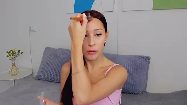 SelenaRousey online show from February 12, 2026, 6:52 am