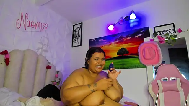 NaomiAsha online show from January 22, 2025, 6:10 pm