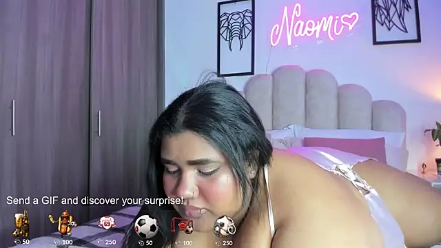 NaomiAsha online show from June 13, 2026, 12:47 pm