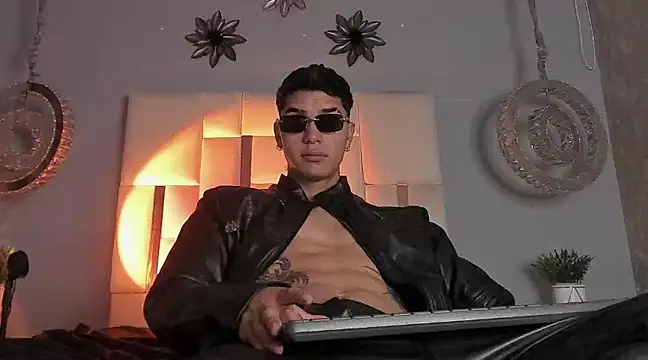 AndyPalmer  online show from December 21, 2024, 2:58 pm
