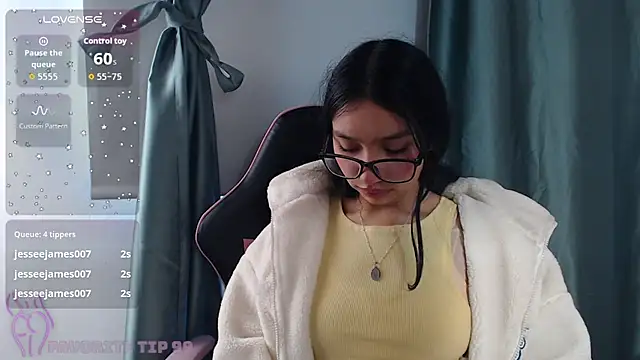 Stefanygp online show from October 2, 2025, 11:28 am