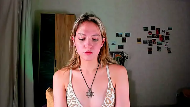 Snapshot of Niky__Jess chatting on December 16, 2024, 11:22 am Niky Jess online show from December 16, 2024, 11:22 am