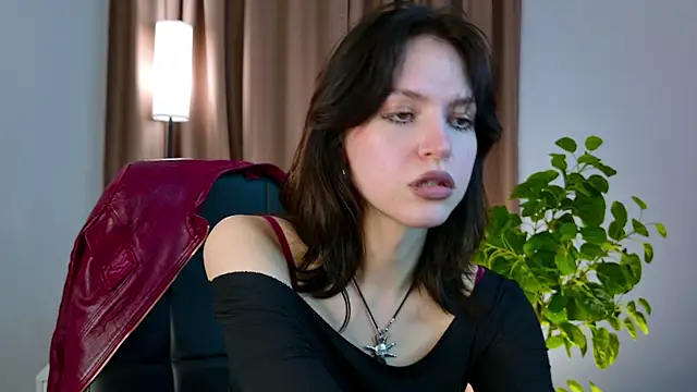 Niky  Jess online show from April 23, 2026, 2:08 pm