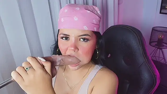 Lizz Tender online show from December 6, 2024, 12:16 pm