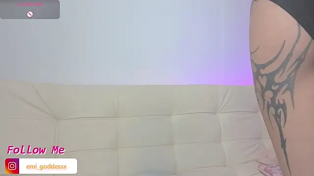 EmilygarciaXXX online show from May 12, 2026, 1:36 am