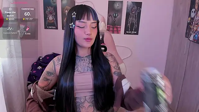 Sweet-bunny1 online show from June 4, 2026, 8:04 pm
