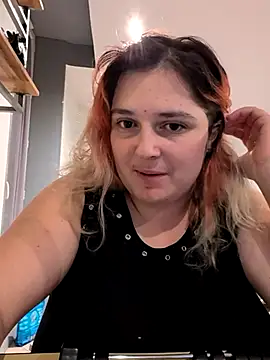 Snapshot of LadyRochester chatting on September 12, 2025, 10:32 pm LadyRochester online show from September 12, 2025, 10:32 pm