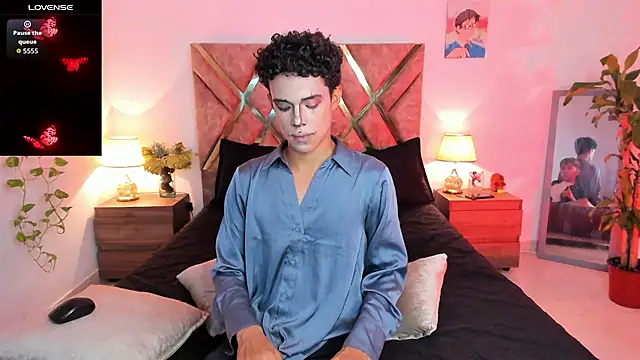 nickolas moon online show from November 1, 2025, 12:01 am