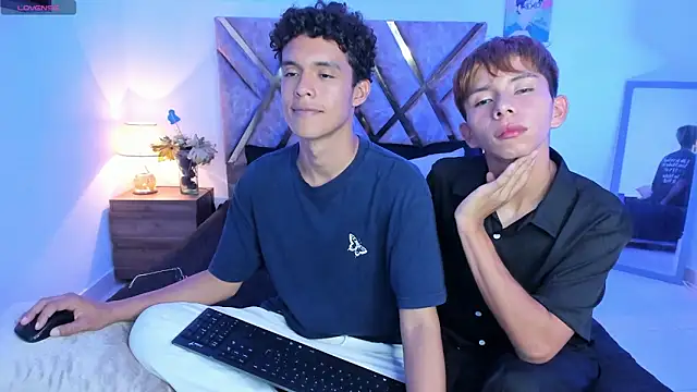 nickolas moon online show from November 13, 2025, 6:18 pm