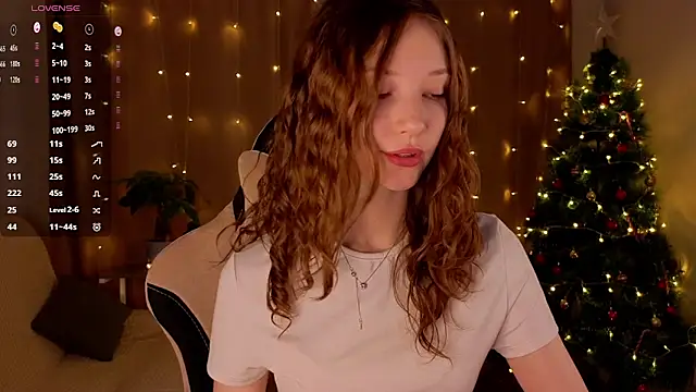 AliseVine online show from December 21, 2024, 3:09 pm