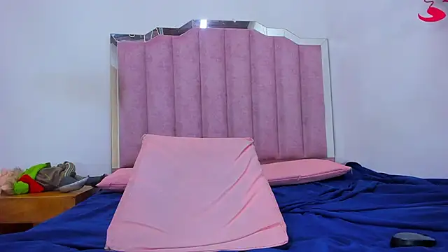 anisha x online show from January 10, 2025, 7:32 pm