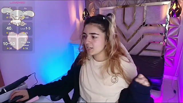 meraki fraise online show from November 4, 2025, 7:35 pm