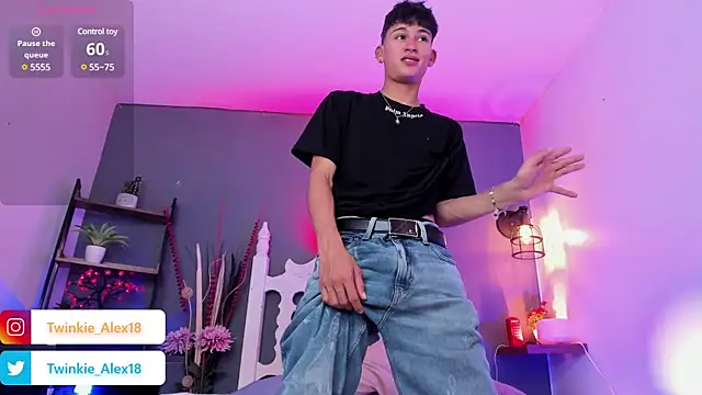 Twinkie-Alex18 online show from March 4, 2025, 9:22 pm