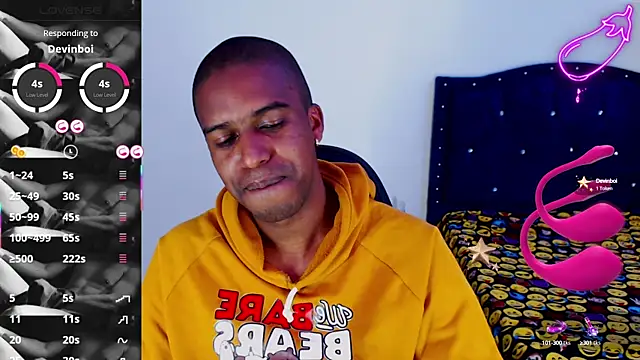 Snapshot of mrjhon26 chatting on March 13, 2025, 8:43 pm mrjhon26 online show from March 13, 2025, 8:43 pm