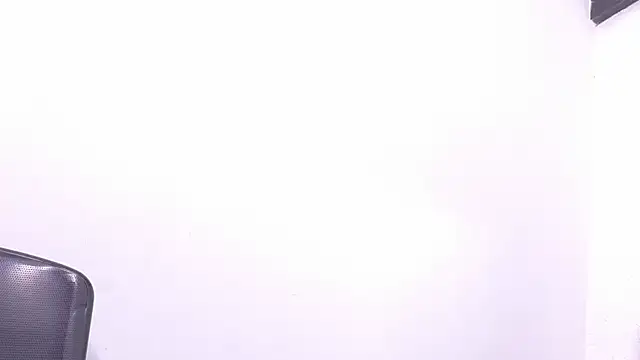 Skinny hottie18 online show from December 21, 2024, 4:25 pm