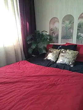 candy queeen online show from August 8, 2026, 3:41 am