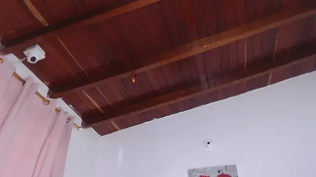 Amara Red online show from December 1, 2025, 1:05 pm