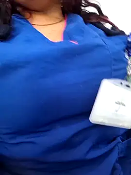 Snapshot of loren_tits24 chatting on February 28, 2026, 2:18 pm loren tits24 online show from February 28, 2026, 2:18 pm