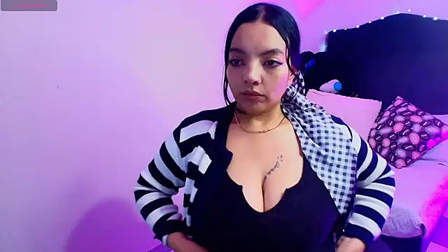 loren tits24 online show from May 11, 2026, 8:28 pm