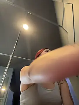 Snapshot of AnnyCherry_ chatting on September 24, 2025, 9:29 pm AnnyCherry online show from September 24, 2025, 9:29 pm