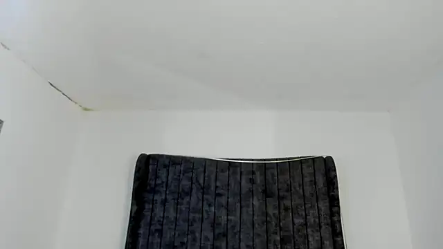 AnnyCherry  online show from February 4, 2026, 11:20 pm