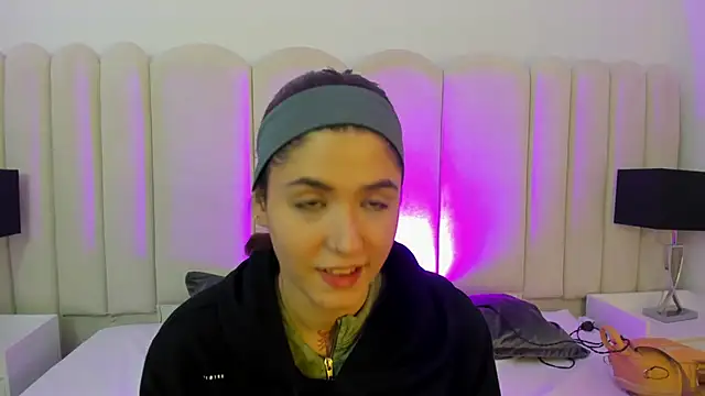 Snapshot of AnnyCherry_ chatting on February 13, 2026, 7:10 pm AnnyCherry online show from February 13, 2026, 7:10 pm