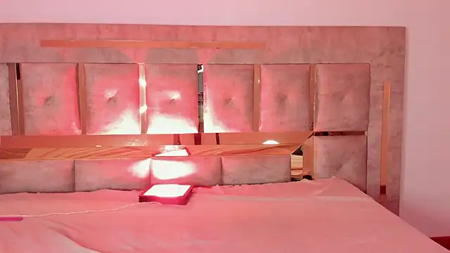 Ari sunshine  online show from February 12, 2026, 3:56 am