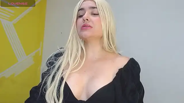 Nikolle Rouss online show from June 13, 2026, 7:01 pm