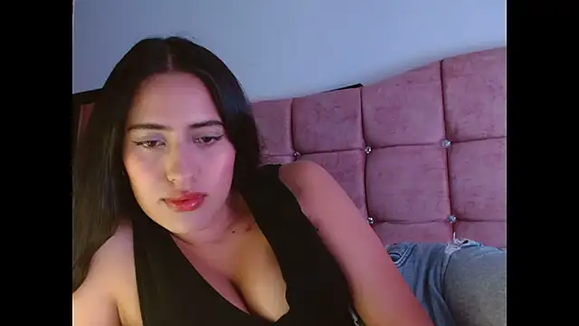 Paris-love online show from October 14, 2025, 9:59 pm