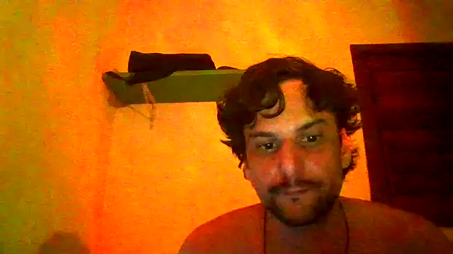 couplemilk online show from May 8, 2026, 11:32 pm