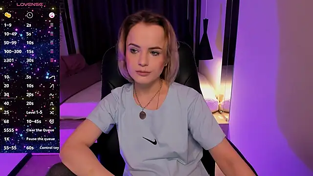 JessicaBeverly online show from March 3, 2025, 8:11 pm