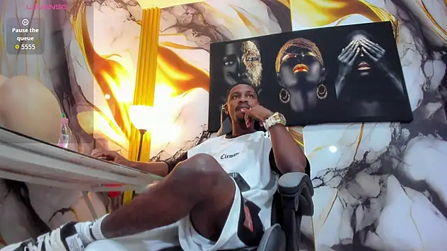 Snapshot of Thomas_shelbys chatting on October 17, 2025, 3:20 am Thomas shelbys online show from October 17, 2025, 3:20 am