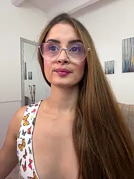 MiaaLoren online show from October 11, 2025, 3:54 pm