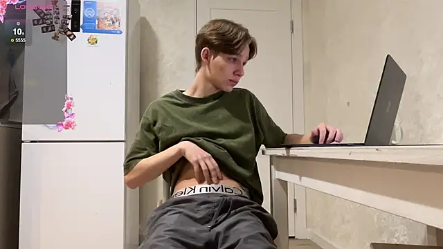 gay boyss online show from March 3, 2025, 6:44 pm