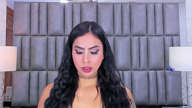 Snapshot of GiahDaniels chatting on December 31, 2024, 8:26 am GiahDaniels online show from December 31, 2024, 8:26 am