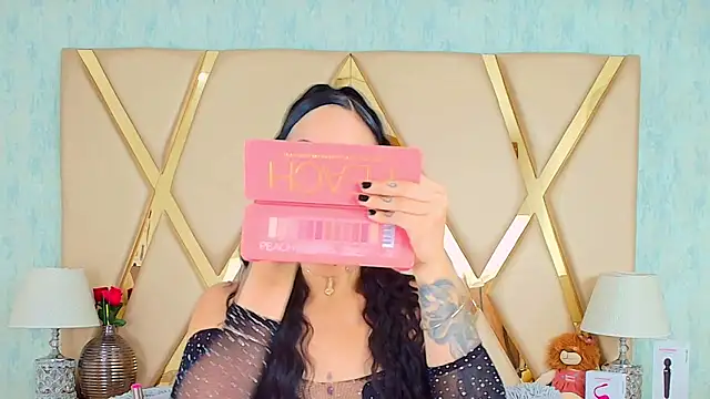 Snapshot of GiahDaniels chatting on February 26, 2025, 8:54 pm GiahDaniels online show from February 26, 2025, 8:54 pm