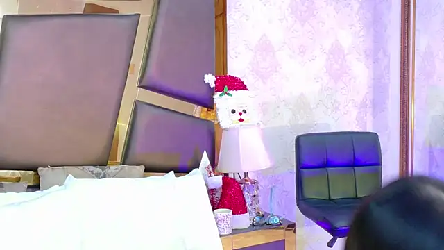 Snapshot of GiahDaniels chatting on December 23, 2025, 4:10 am GiahDaniels online show from December 23, 2025, 4:10 am