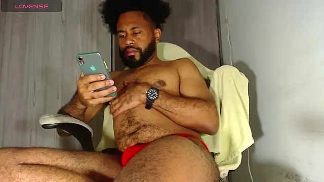 KaelMoreau online show from February 5, 2025, 7:39 am