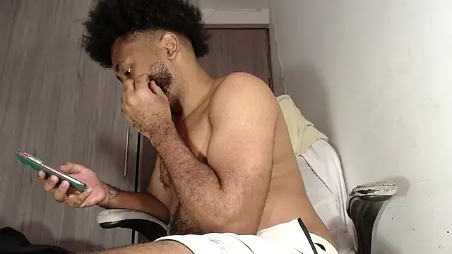 KaelMoreau online show from February 20, 2025, 5:40 pm