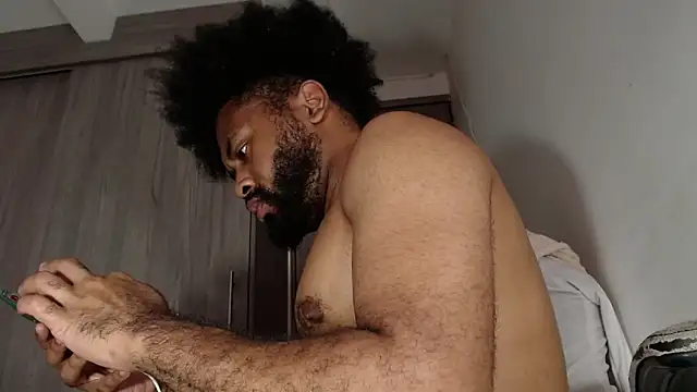 KaelMoreau online show from March 11, 2025, 7:36 pm