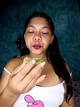 DIORA Latina online show from July 25, 2026, 3:48 am